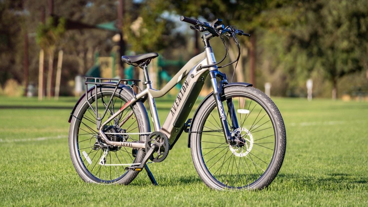 Electric City Bikes  - Aventon Level.2