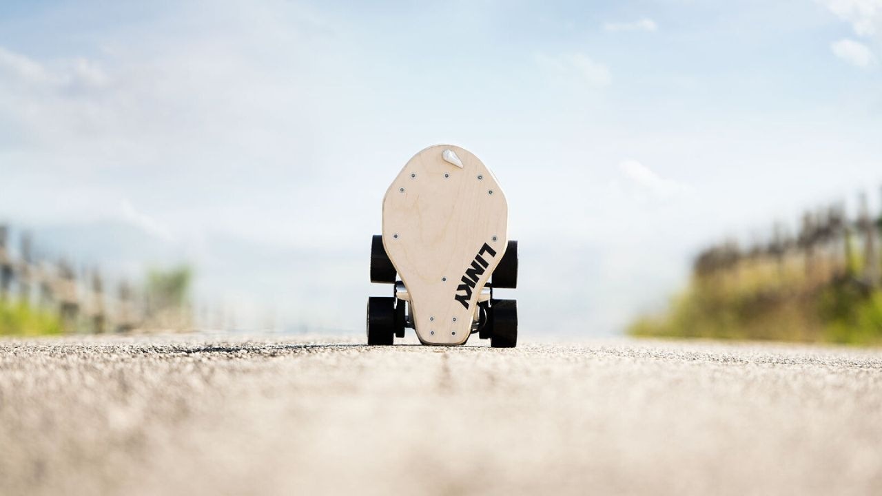 This Foldable Electric Longboard Folds in Seconds—Meet the Linky 2.0